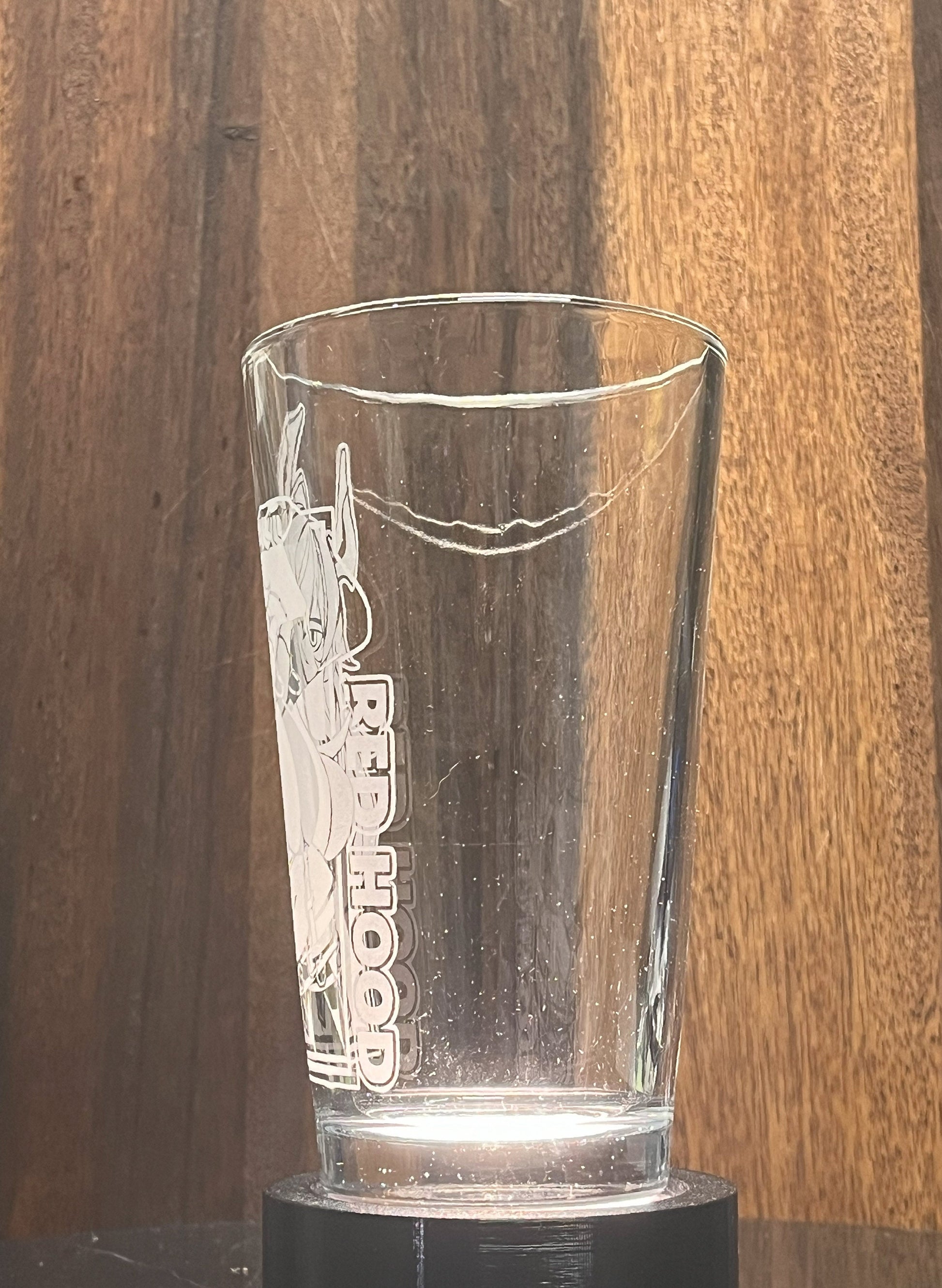 Nikke: Goddess of Victory - Red Hood | Etched Pint Glass