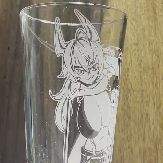 Nikke: Goddess of Victory - Red Hood | Etched Pint Glass