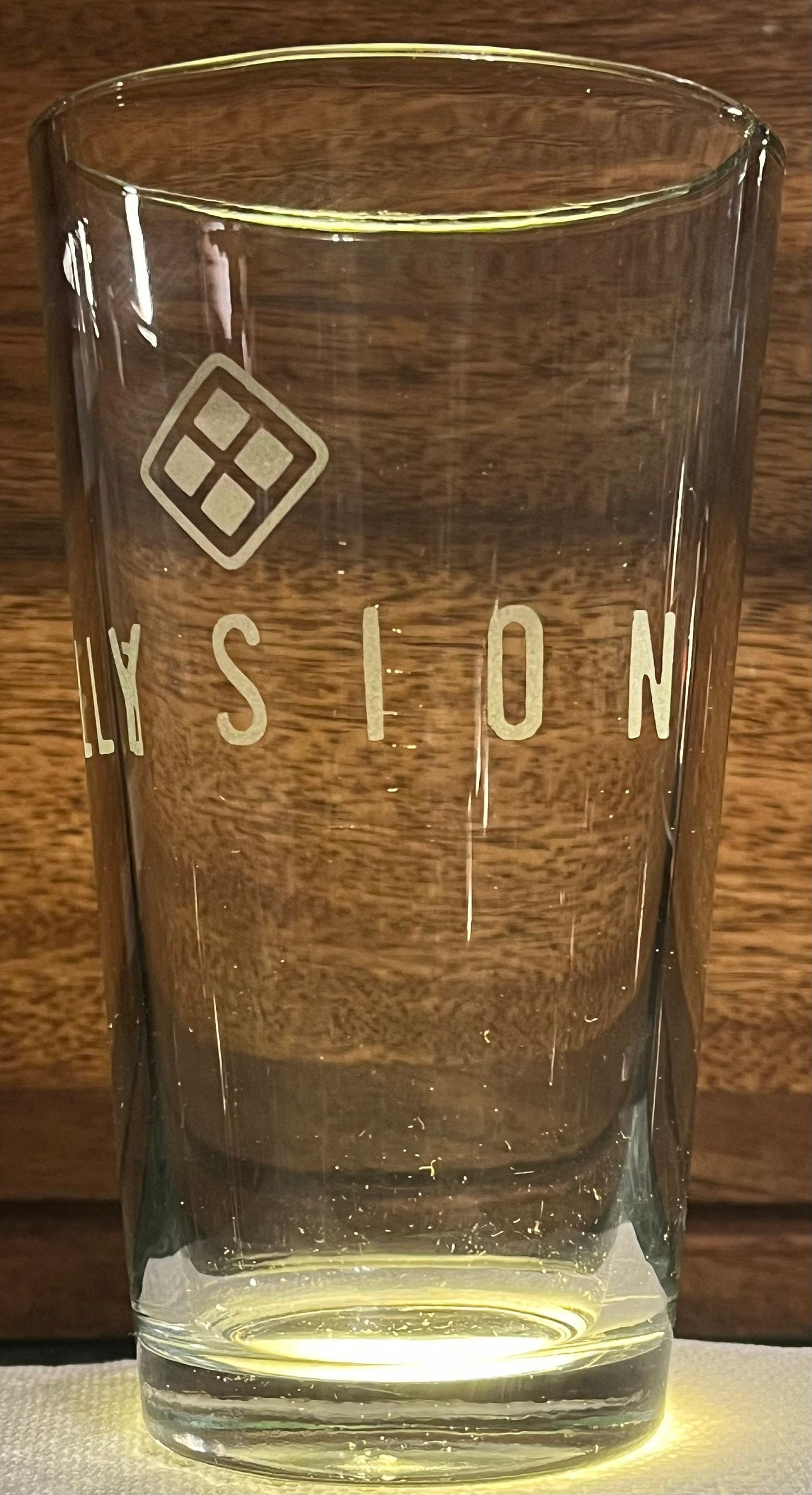 Nikke Manufacturer Logo Etched Pint Glass - Tetra Line / Elysion / Missilis / Pilgrim