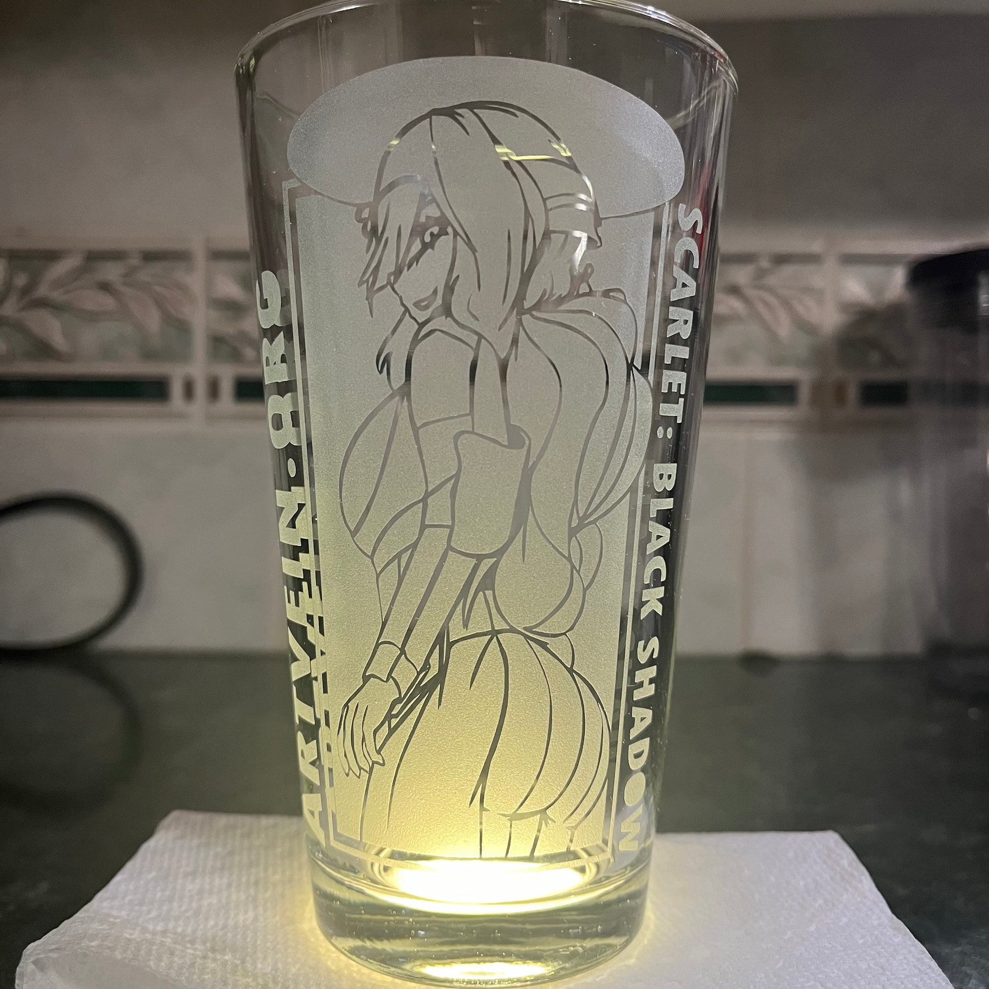 Nikke: Goddess of Victory - Scarlet Black Shadow | Etched Pint Glass